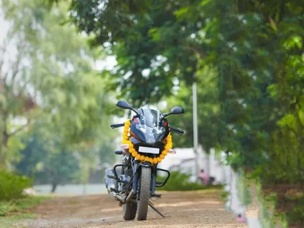 Two-wheeler.jpg